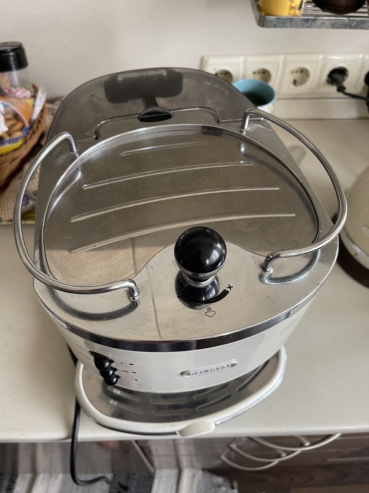 Кофеварка Delonghi