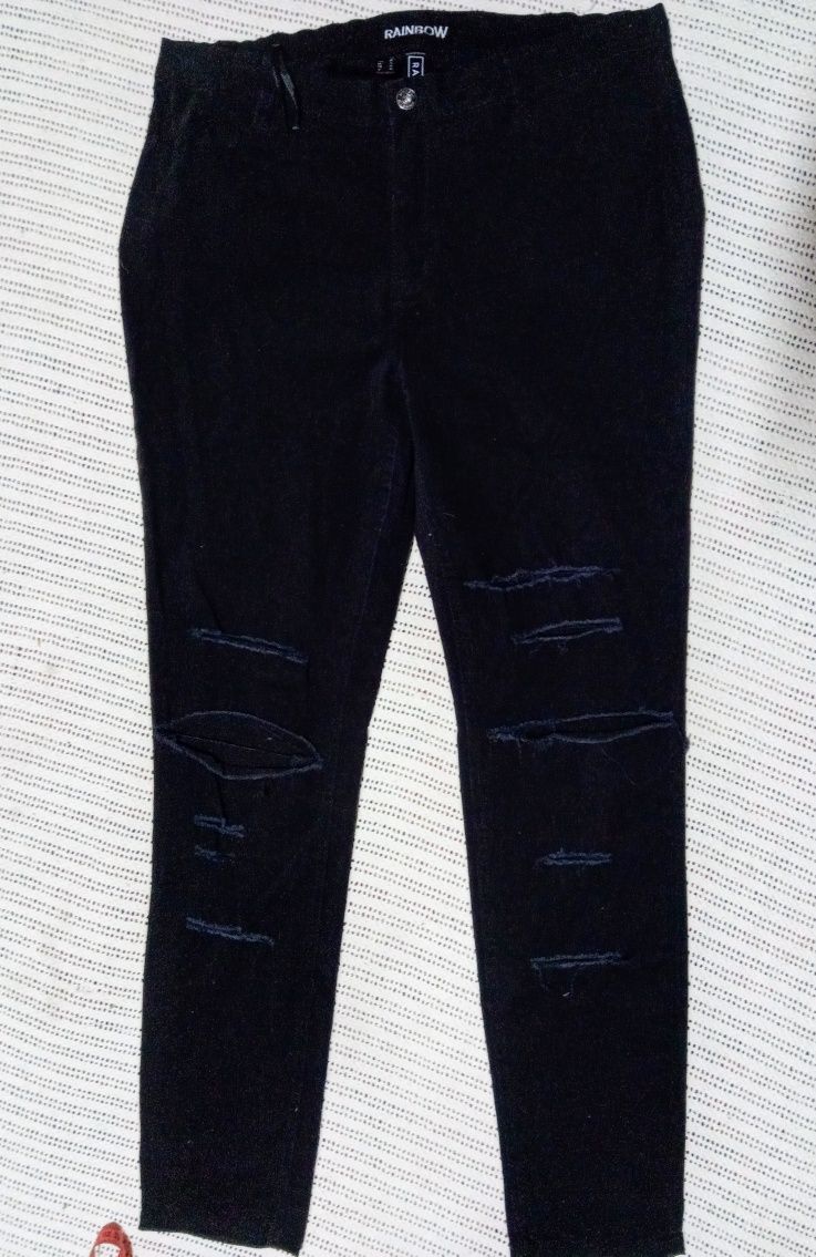 Женские черные джинсы-рванка-50-52размер