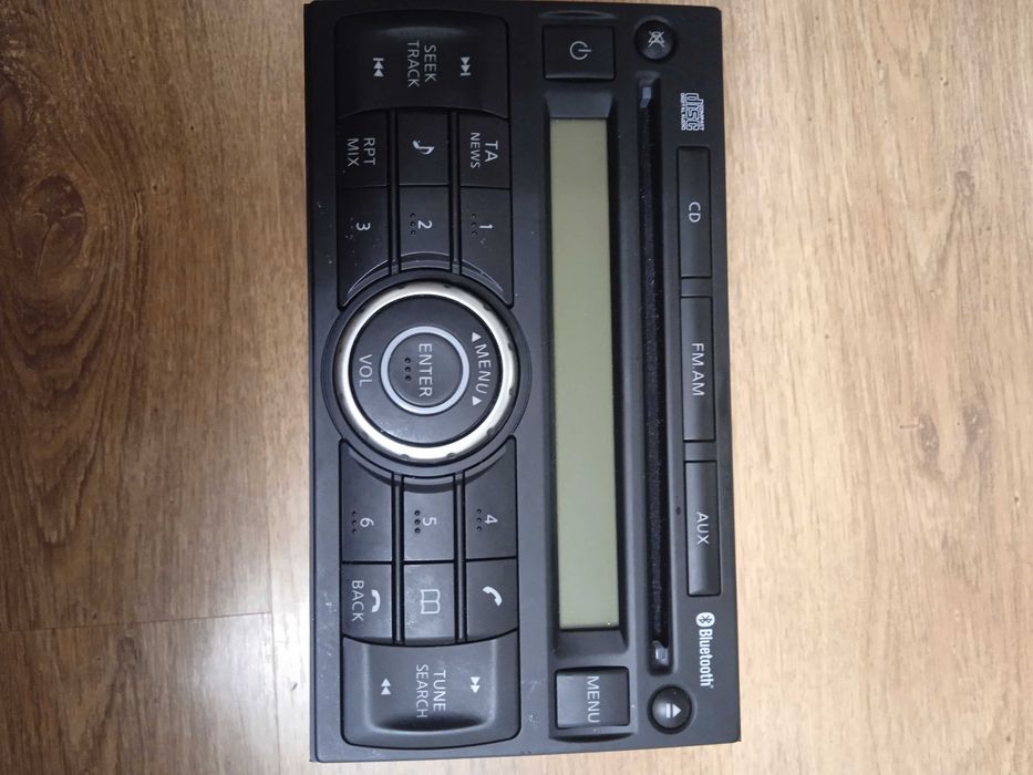 Продам автомагнітолу Nissan