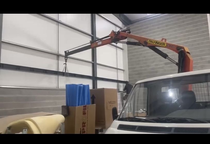 Aluguer de Carrinha com Grua