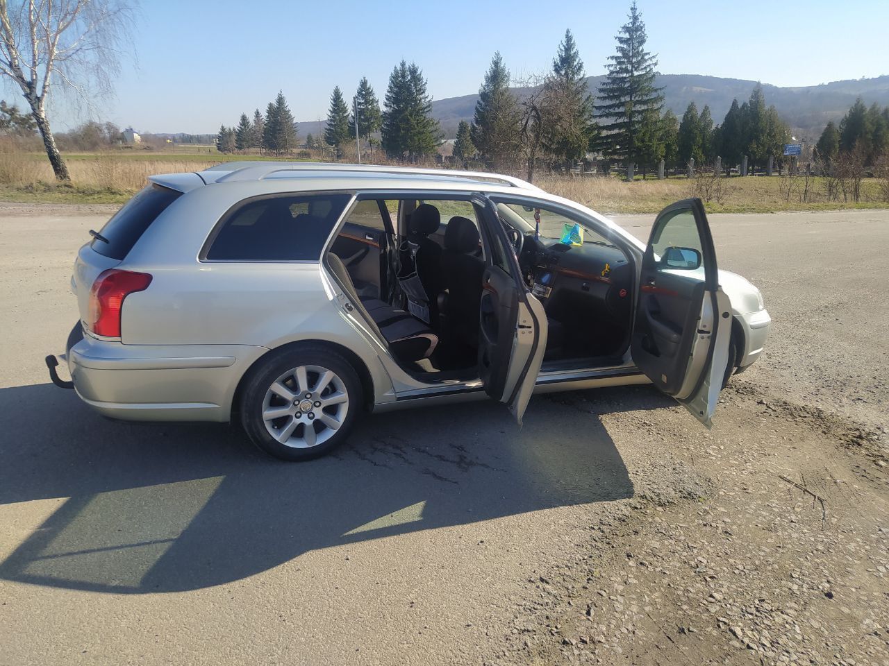 Продам Toyota Avensis