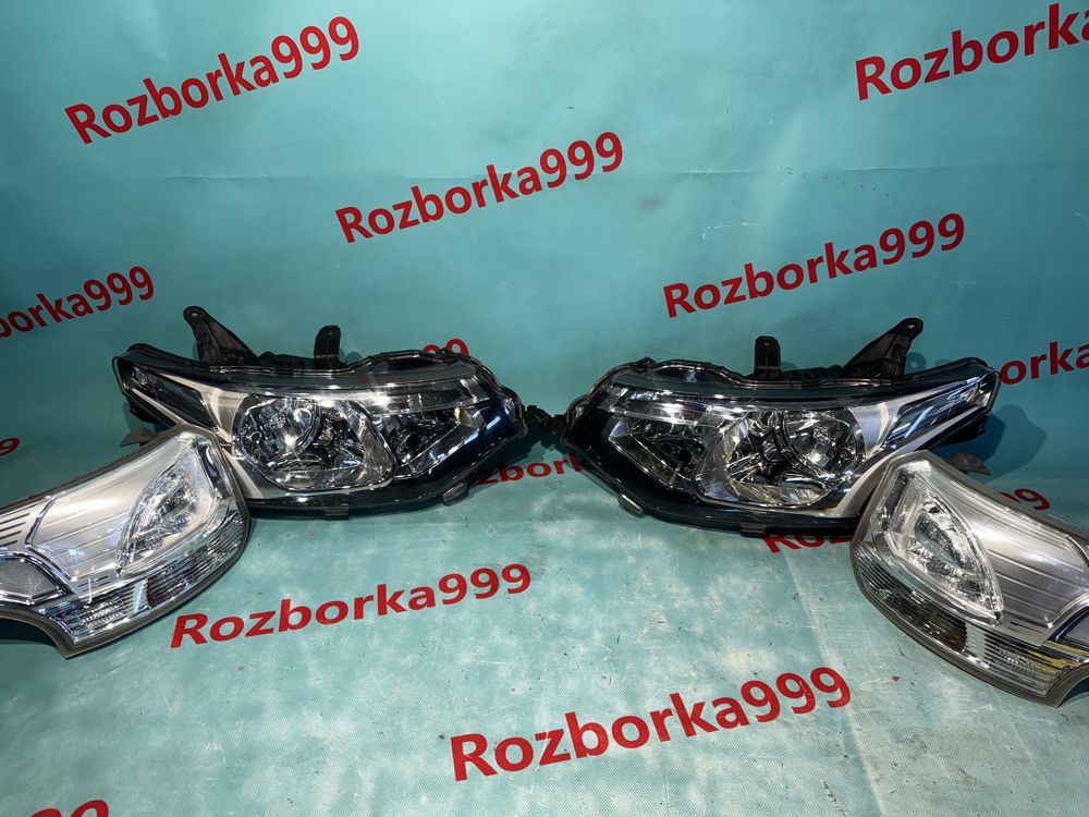 Фара Mitsubishi Outlander 3 12-15 галоген фонарь Аутландер ІІІ