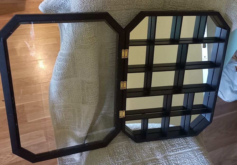 Витрина витражи для коллекционирования