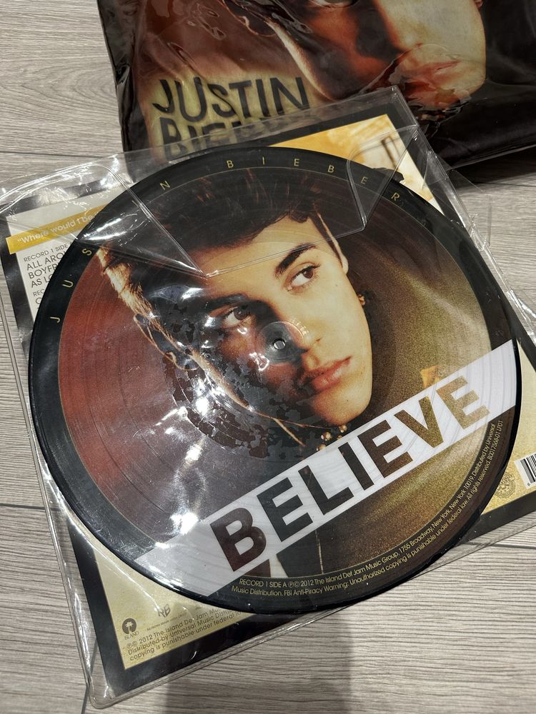 Bardzo unikatowa kolekcja winyli z osobistym autografem Justina Bieber