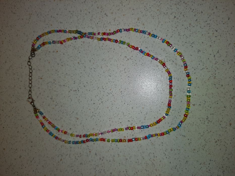 Koraliki różnokolorowe