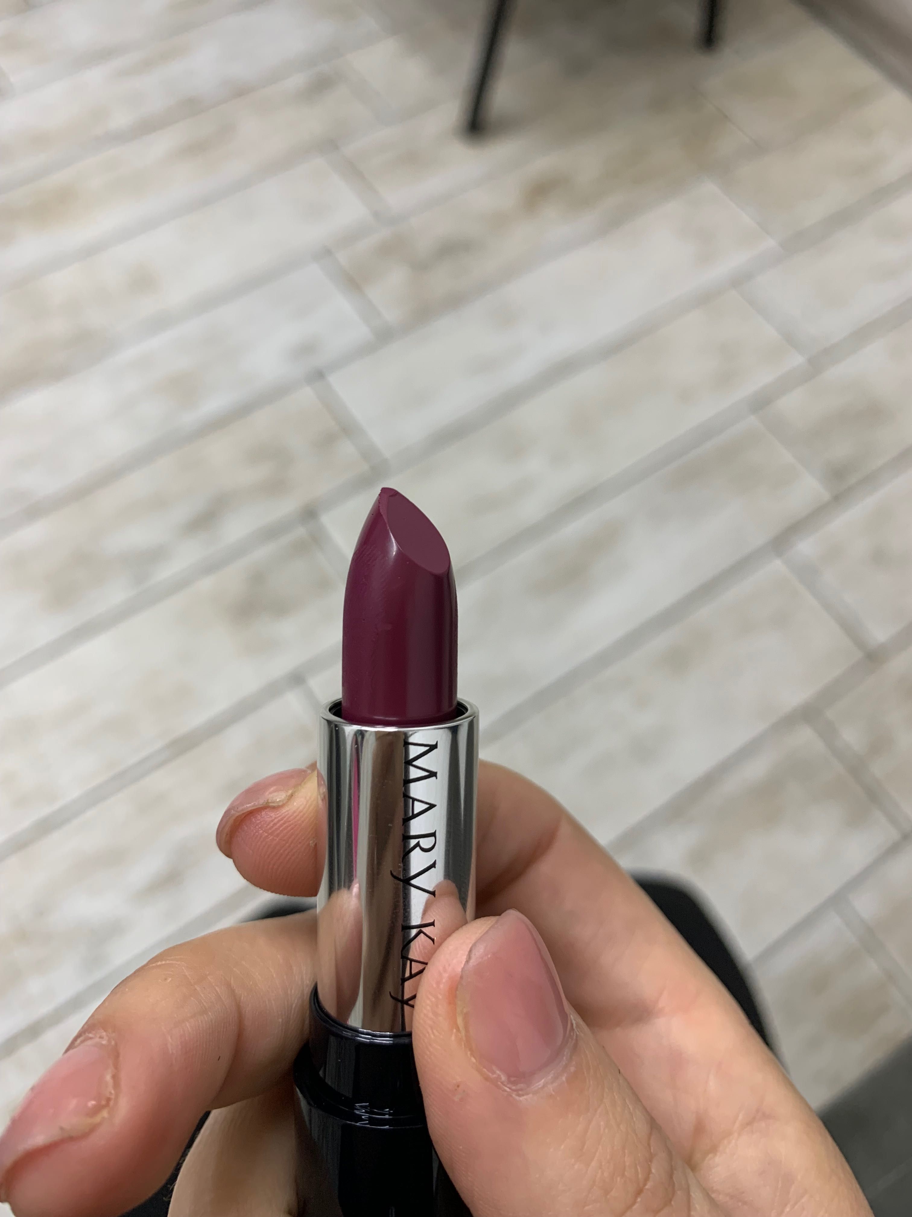 Гелева матова помада Mary Kay Ягідний Коктейль (Crushed Berry)