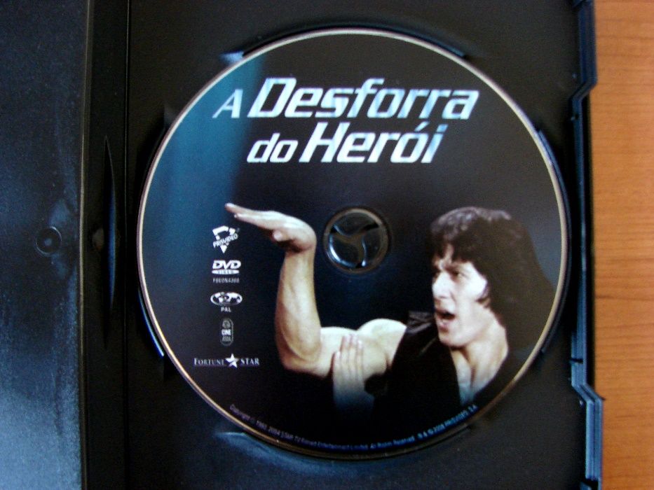 Filme de 1978 em DVD com Jackie Chan