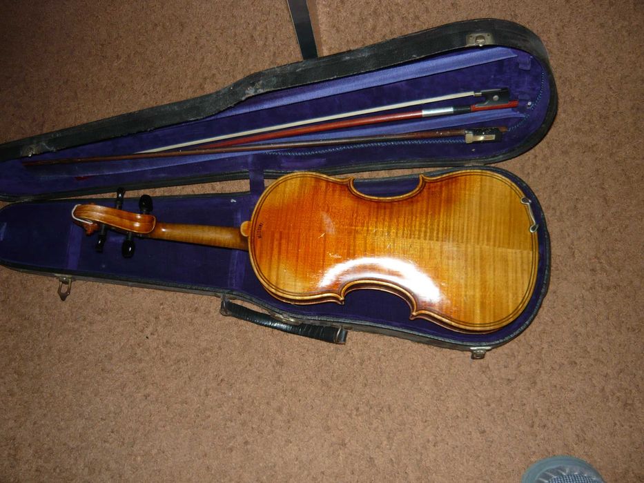 skrzypce Maggini ( kopia), Piękne głębokie i głośne brzmienie.