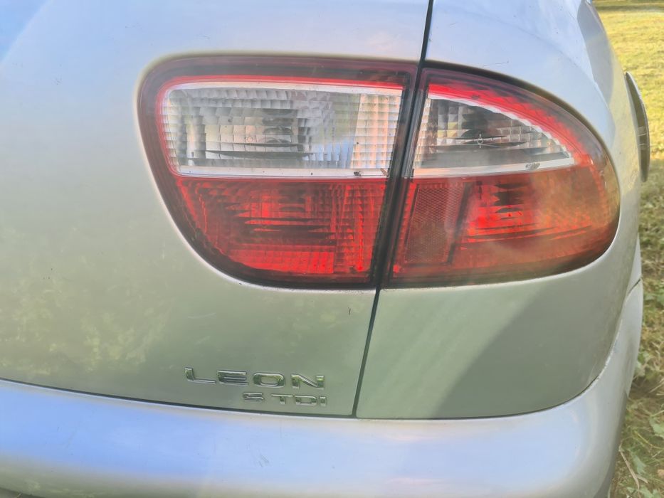 Komplet lamp 4sztuki seat leon 1 lift Lublin lampa prawa, lewa