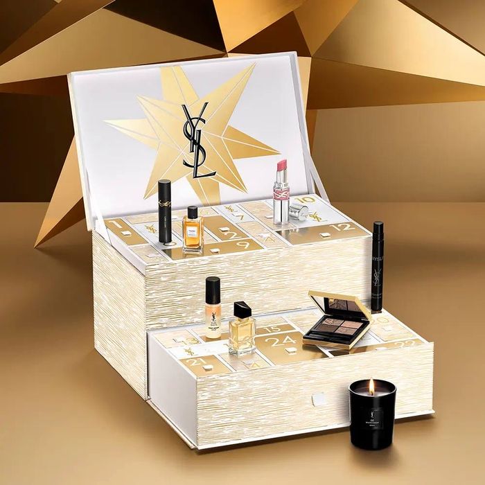 В наявності Адвент календар YSL Yves Saint Laurent Beauty Advent  2025
