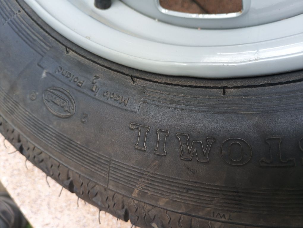 Koło Fiat 126p ,Maluch Nowe , 135 SR 12 felga 1998 opona 2002 Stomil