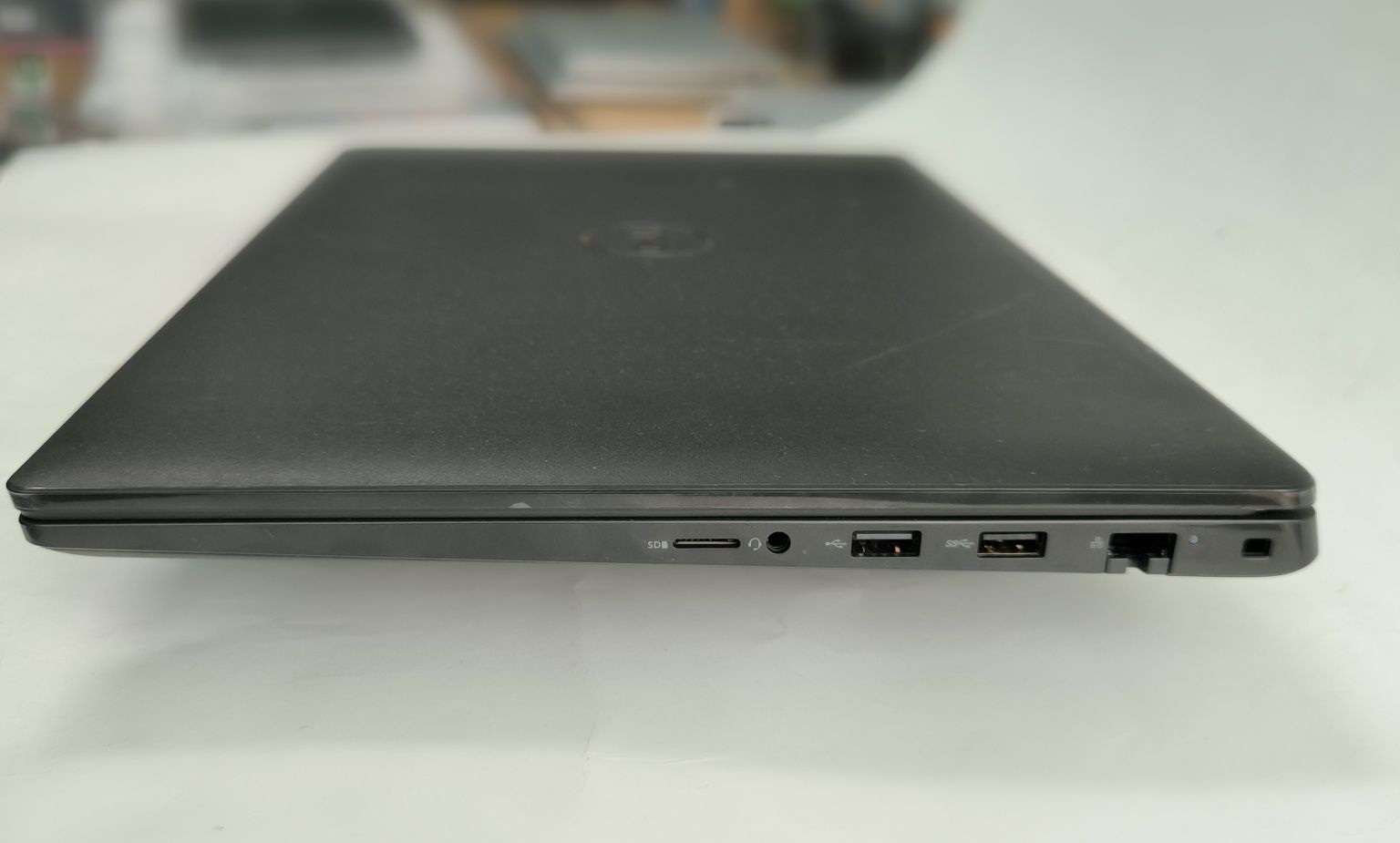 Dell Latitude 3520 15.6" FHD/ I5-1135G7/8GB/256Gb