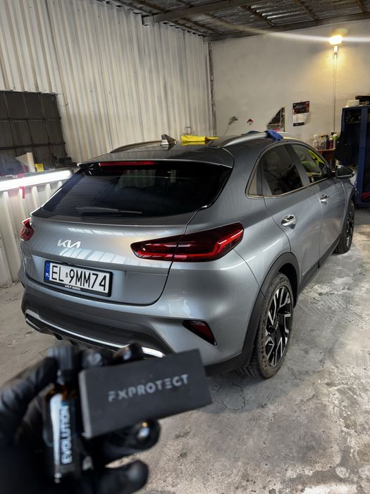 Auto detailing polerowanie reflektorów korekty lakieru woskowanie