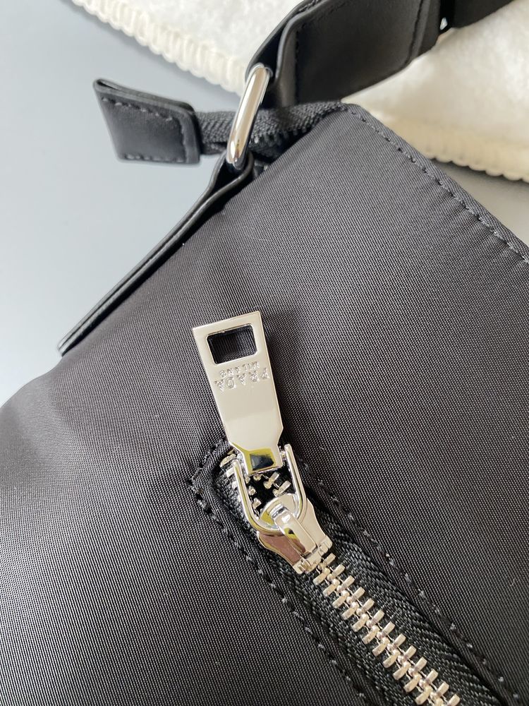 Нейлонова сумка Prada  чорна, чоловіча,прада