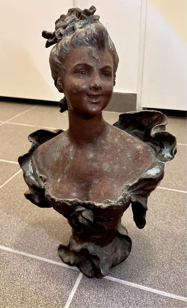 Popiersie kobiety rzeźba - Georges van der Straeten