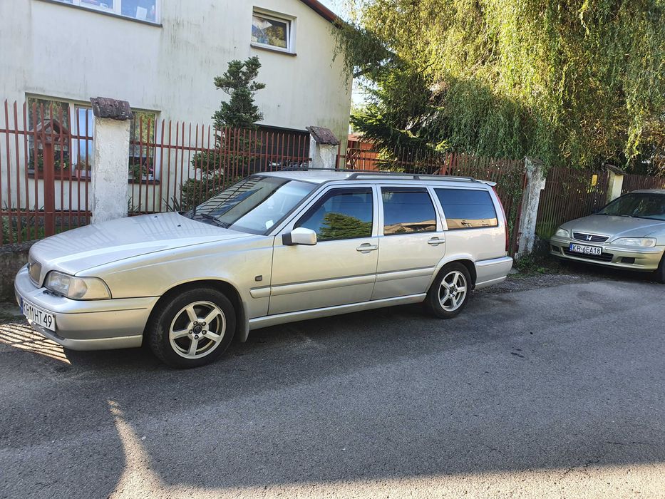 Volvo v70 2.5 TDI  automat 2000 Opłaty do końca roku