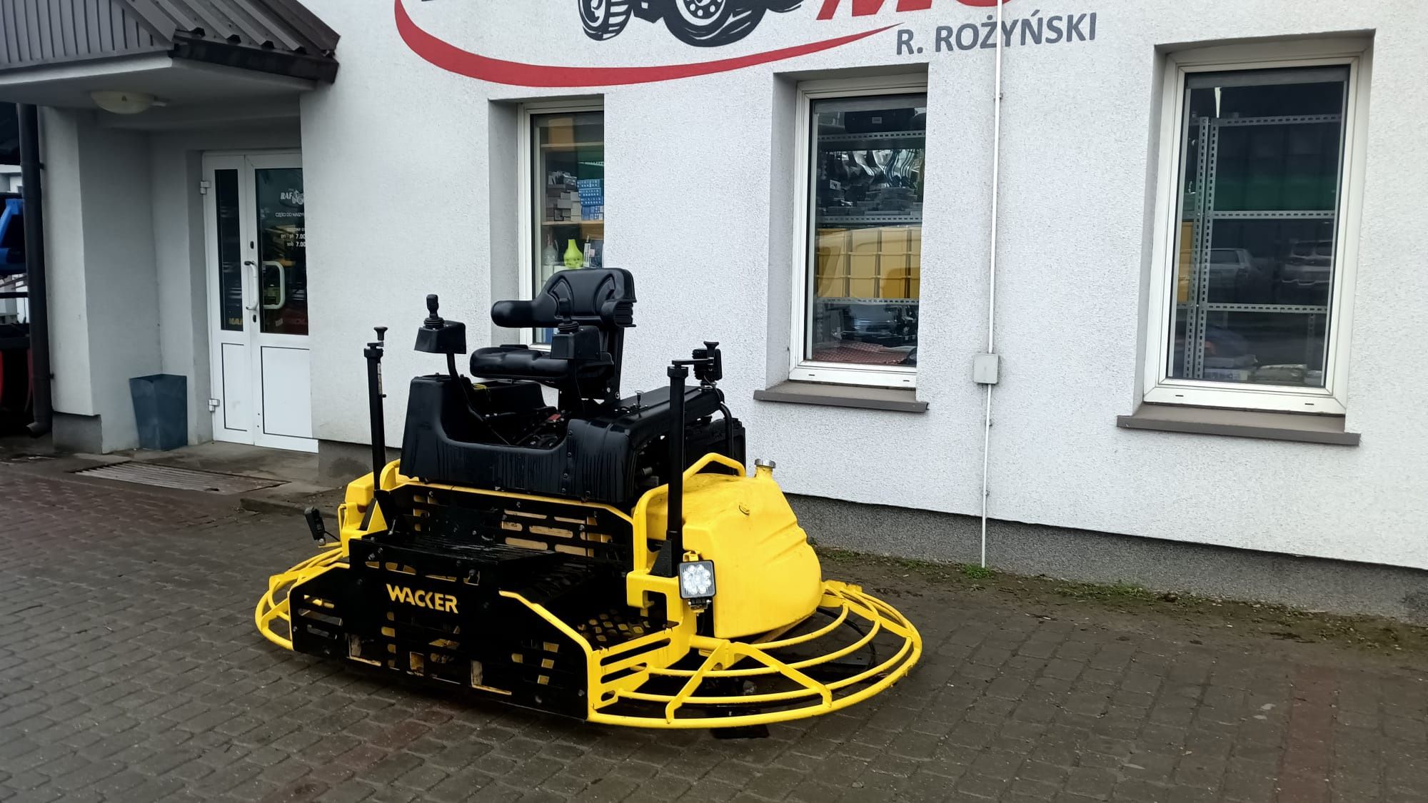Zacieraczka Wacker Neuson 120