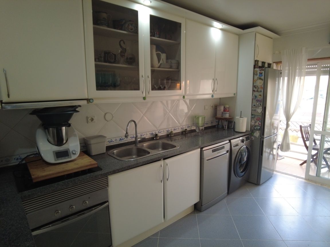 Apartamento T3 c/Garagem-Box e Arrecadação-Qta da Marialva - RESERVADO