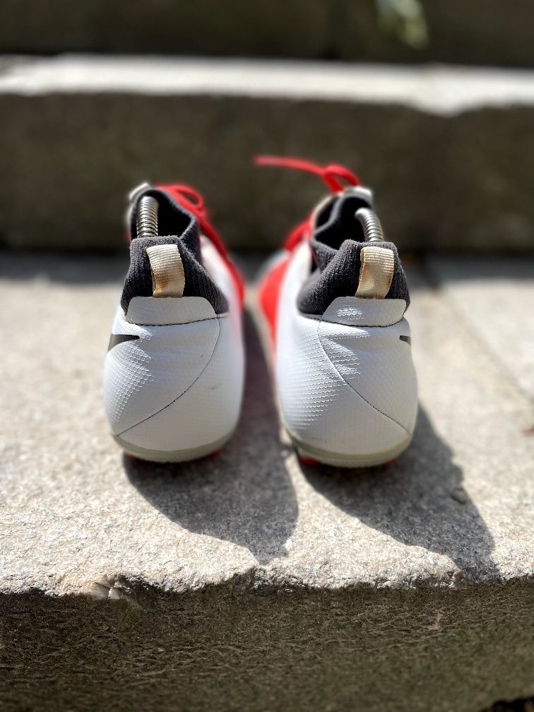Кнопки Nike phantom