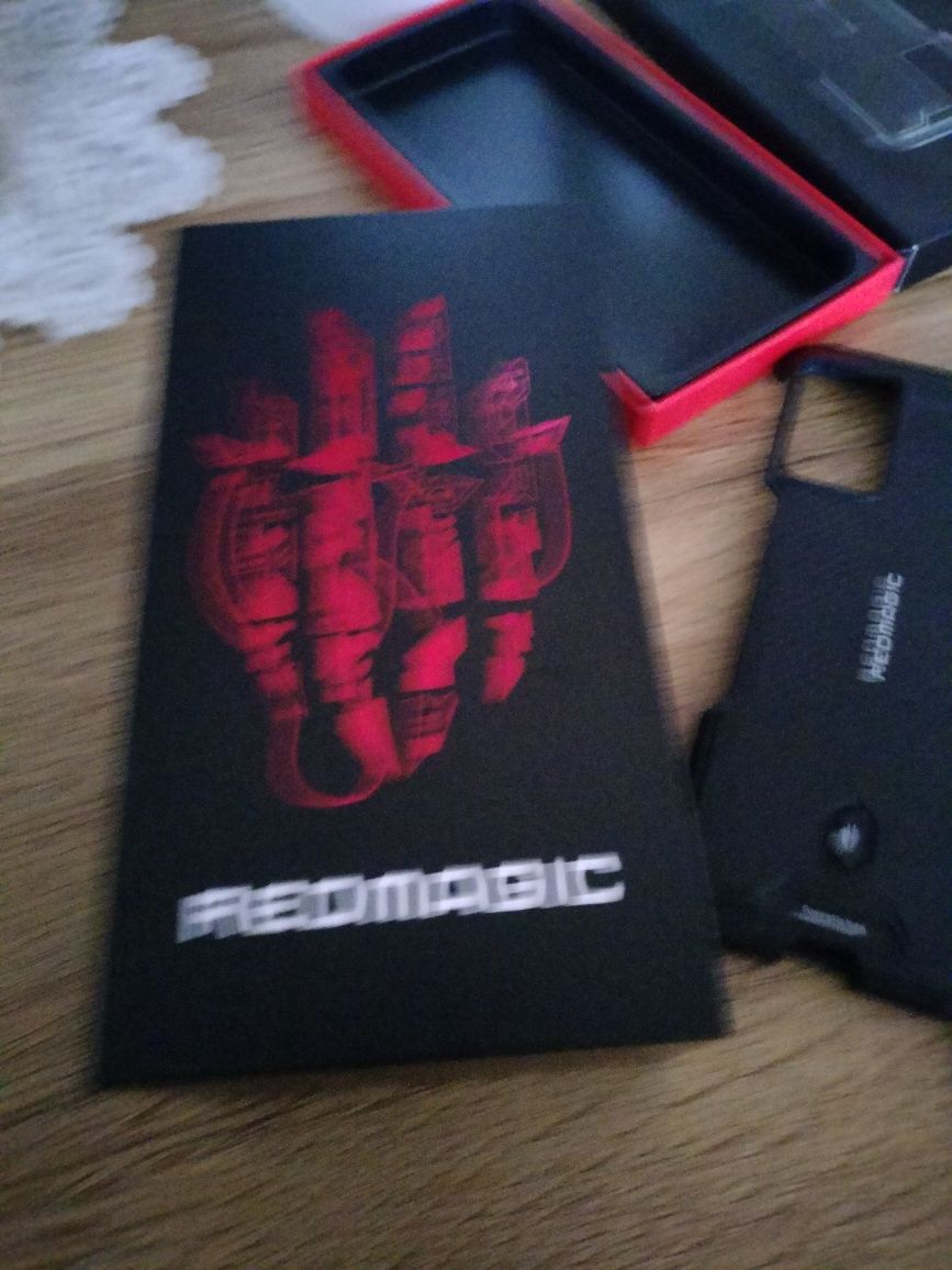 Smartfon NUBIA Red Magic 6R 12/256GB 5G 6.67" 144Hz Srebrny NX666J