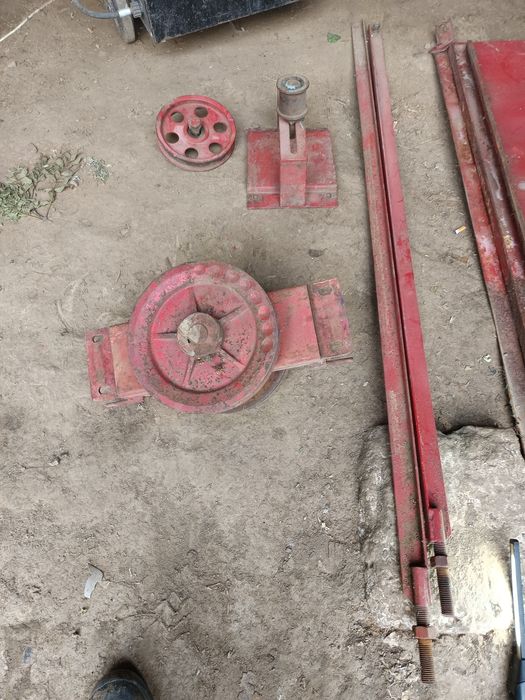 Sieczkarnia  słomy  do kombajnu Massey Ferguson 520 i pochodnych