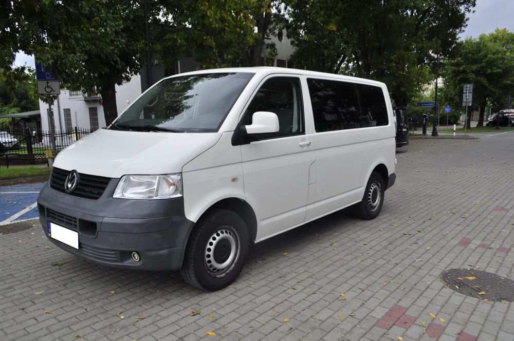 Volkswagen Transporter 1.9 D 110 KM Stan jak nowy 9 miejsc Hak Zamiana