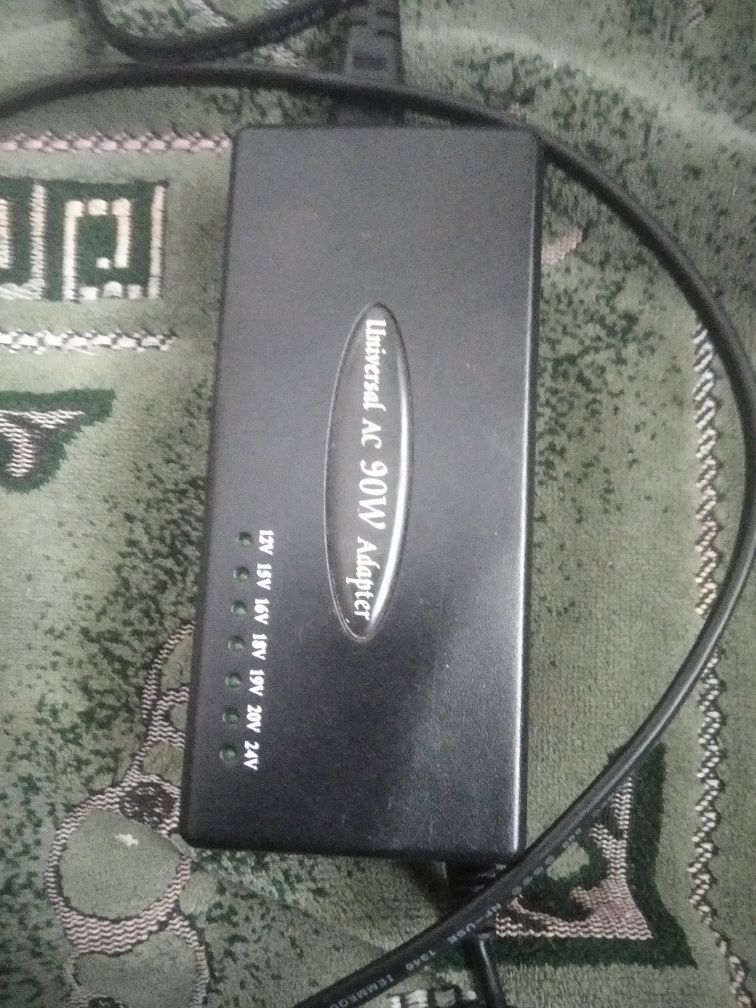 Универсальный сетевой адаптер питания на 90 Вт + 2 USB модель HQ-A90M2