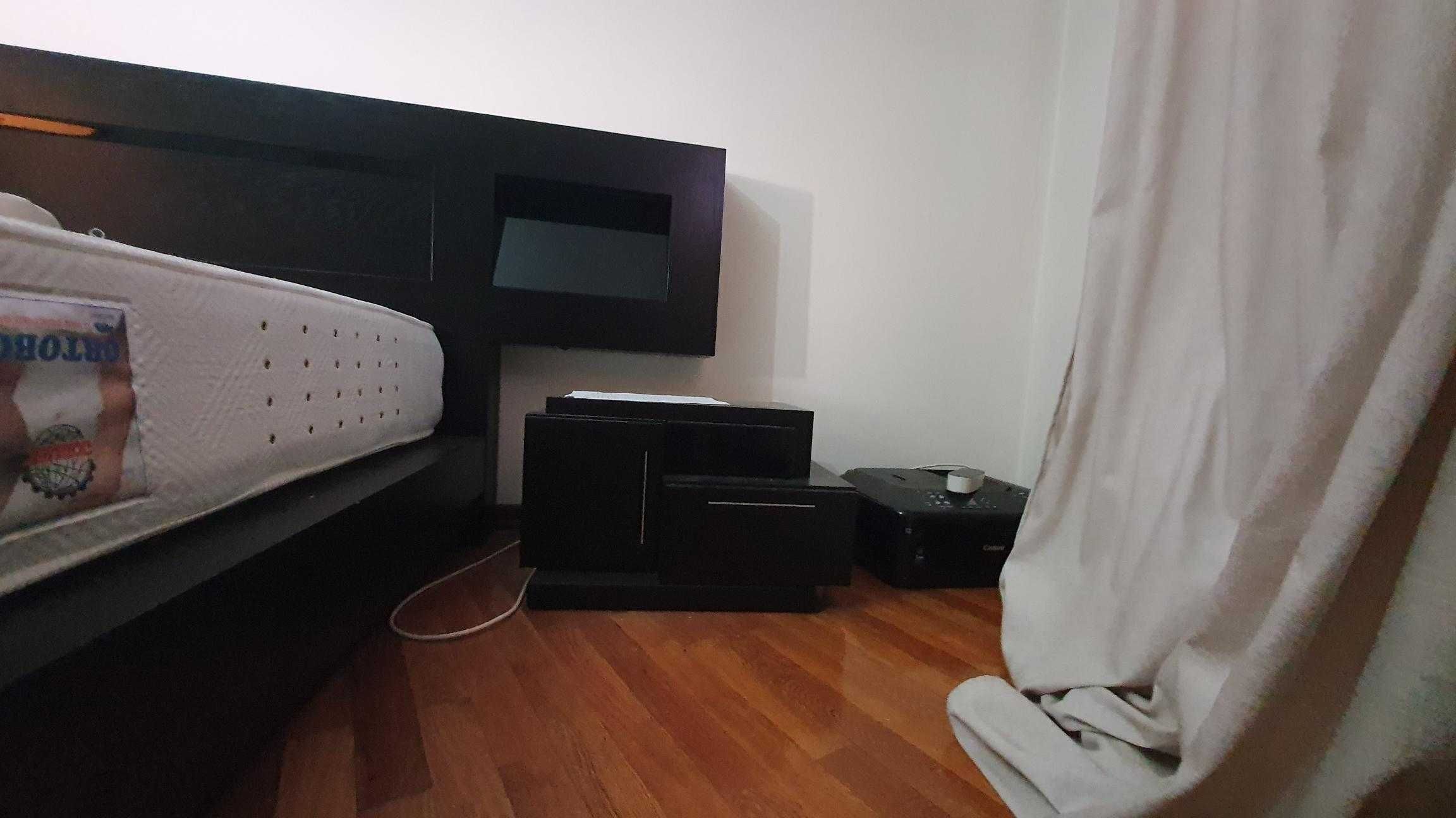 Mobília de quarto de casal completa com móvel de apoio