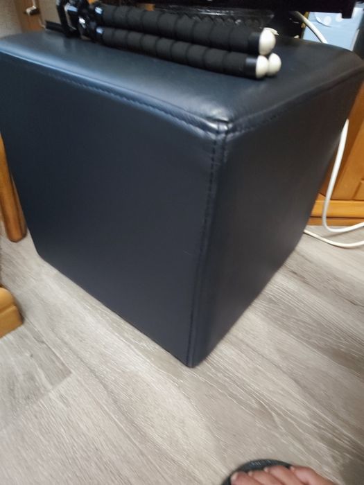 Sofá de pele azul marinho