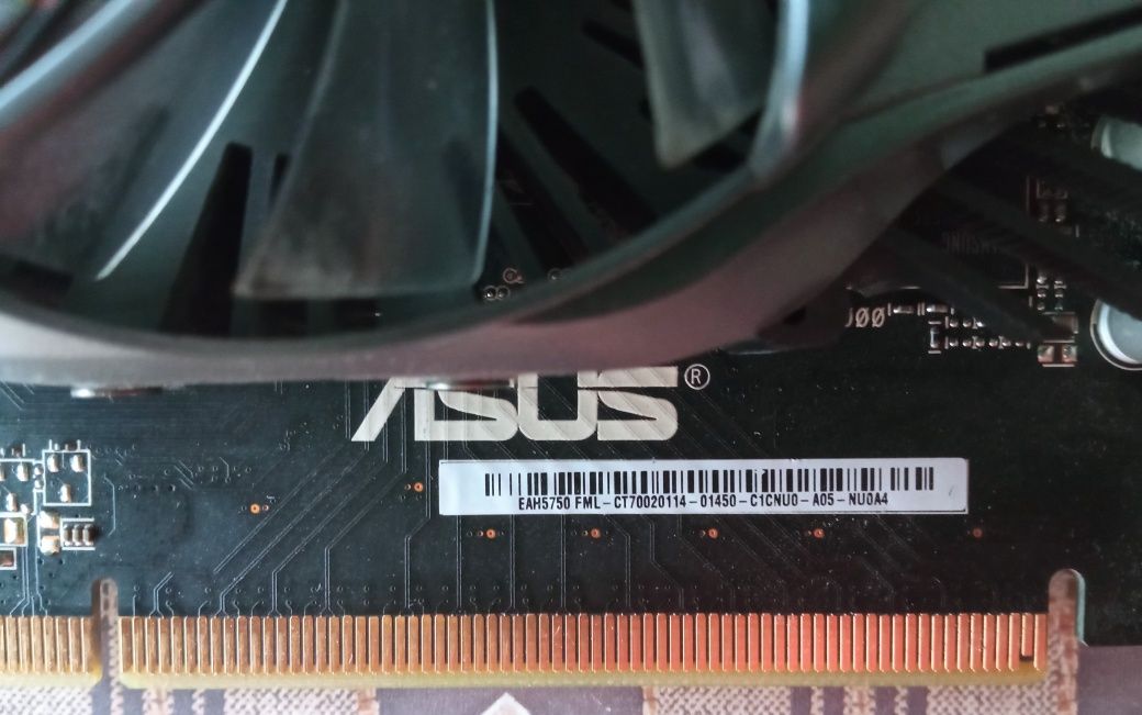 Karta grafiki Asus Radeon HD 5750