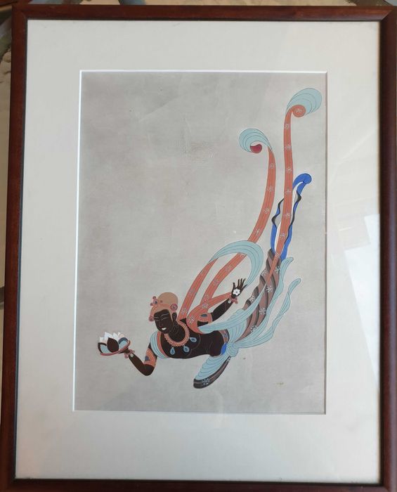 Lecąca Niebianka Apsara z duzym kwiatem z Tunhuang