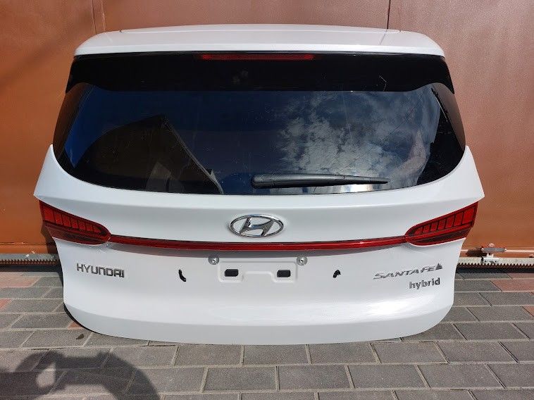 Hyundai Santa FE 2021-2022 Крышка багажника комплектная в наличии