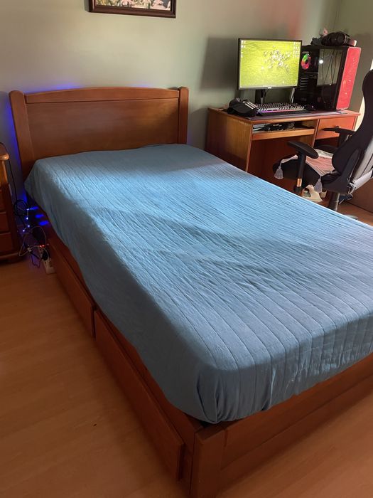 Moveis de madeira de pinho