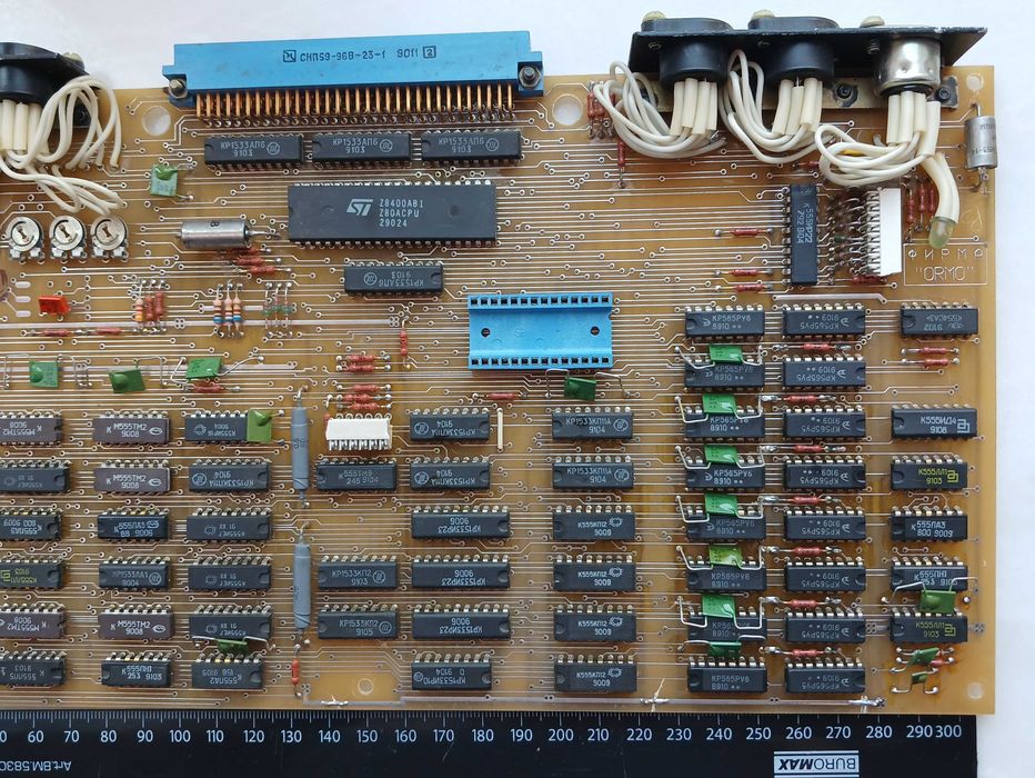 Материнская плата б/у от советского компьютера