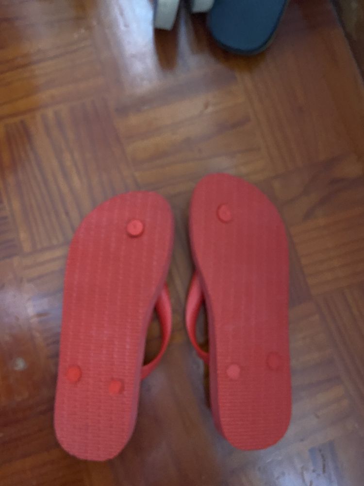 Havaianas vermelhas