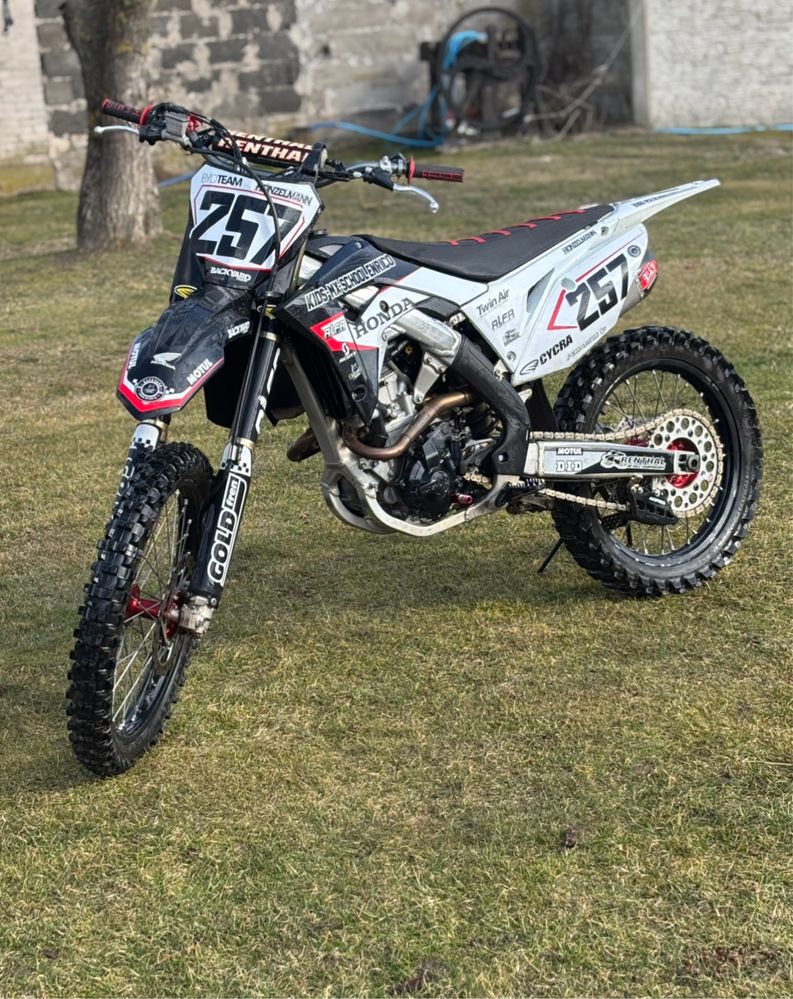 Honda CRF250R18r-127mth od nowości-yoshimura rs9t-3 mapy-doinwestowana