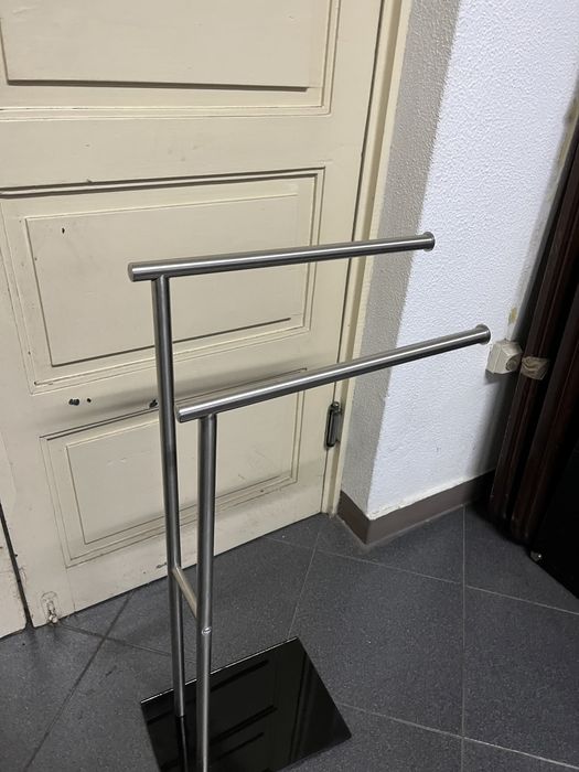 Toalheiro duplo base em vidro com tubos em inox 2 unidades