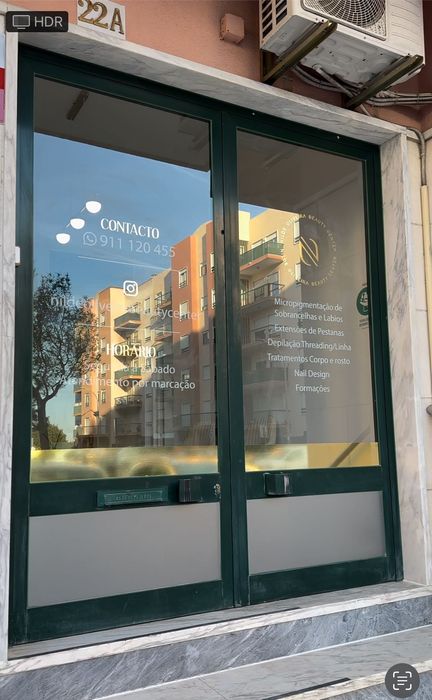 Arrendo Gabinetes e Sala para Formação