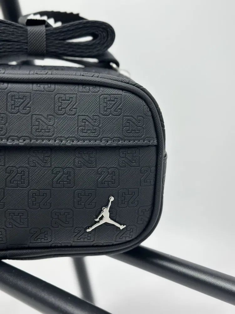 Оригінал Jordan Jam 23 Monogram Camera Black MA0988-G0T чорна джордан