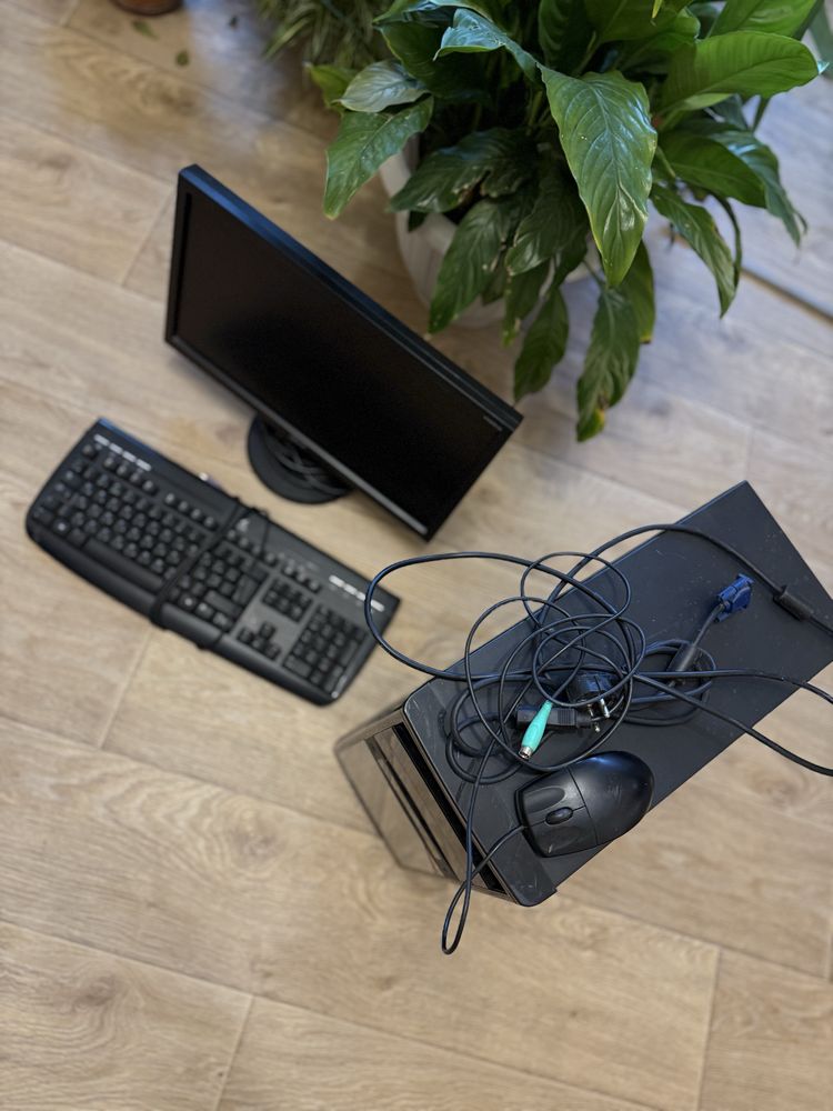 Продам монитор ACER LCD V193HQ