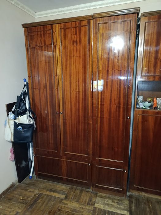 Продам      шафи