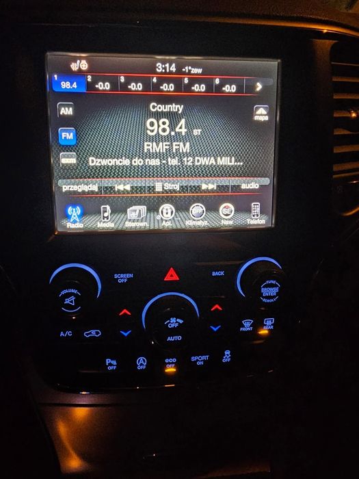 Radio U.Connect 8.4 Harman po konwersji na PL
