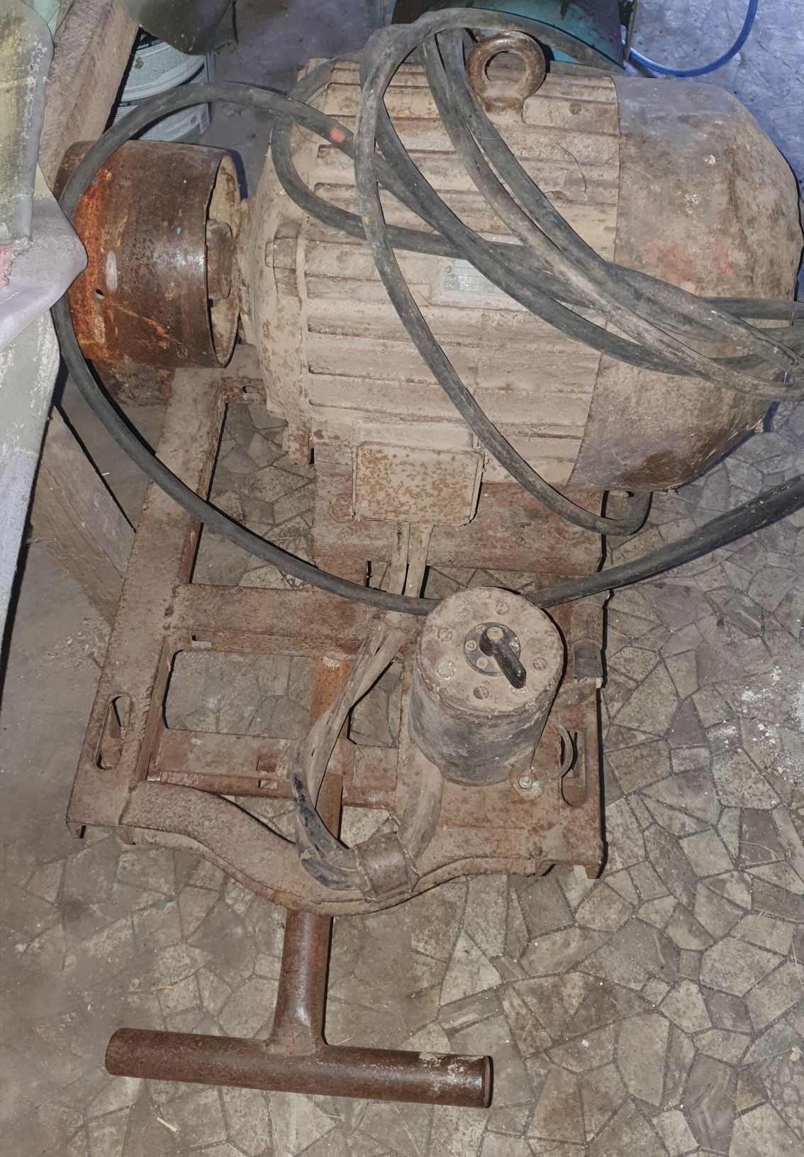 Silnik 7 kW sprawny