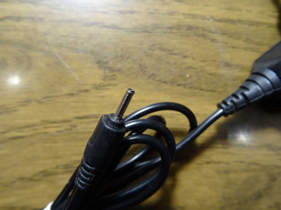 Зарядное устройство ACP-12E (для телефонов "Nokia", тонкий штекер).