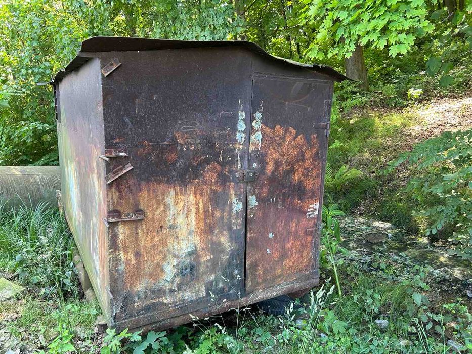 Металевий вагончик