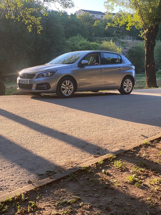 Peugeot 308 1.5 BlueHDi Business Line