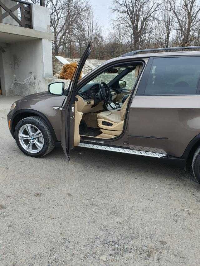 Автомобіль BMW X5 e70 35d