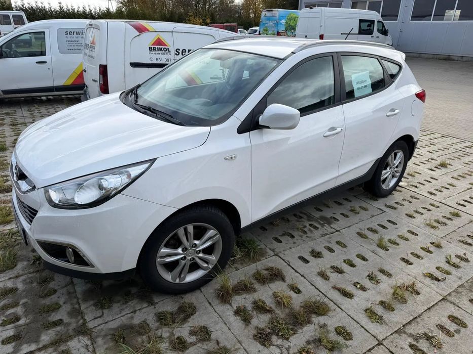 Hyundai Tucson Zadbany biały Hyundai od kobiety
