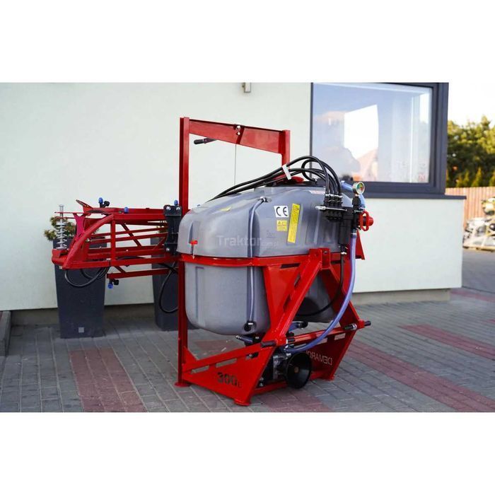 Opryskiwacz polowy zawieszany Demarol 300L
