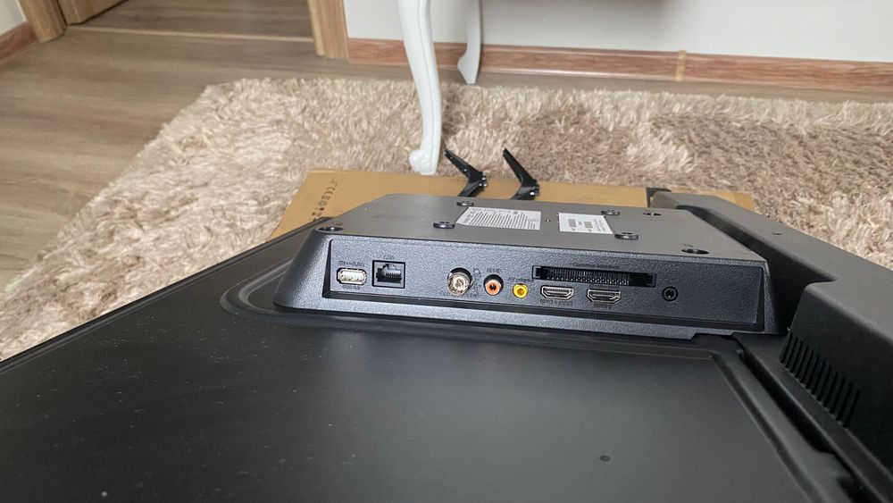 Telewizor 32’ Thompson z pilotem